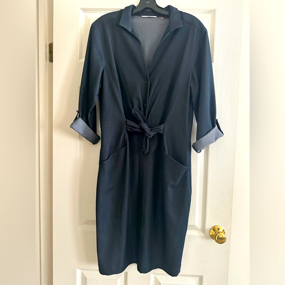 Lovely Tahari Jean dress two pockets on side great for spring size 10